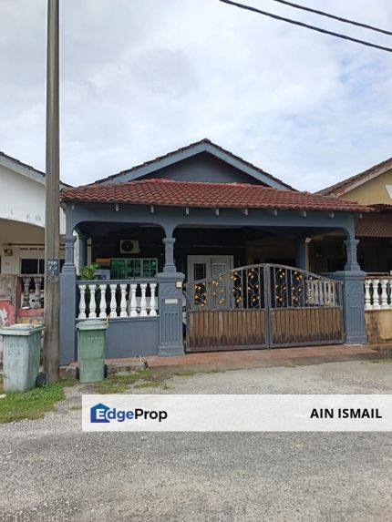 TERES SETINGKAT TAMAN ANEKA JAYA PERMATANG BADAK KUANTAN , Pahang, Kuantan