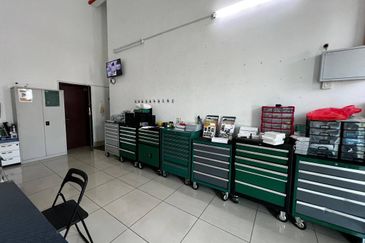 Kempas Utama Industrial Park