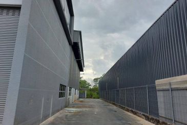 Apex Bizhub Desa Cemerlang