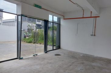 Apex Bizhub Desa Cemerlang