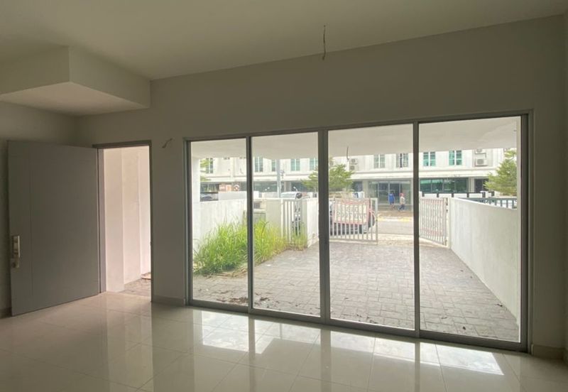730K Terrace house IN Kota Kemuning (24 x 75)