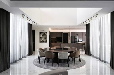 Kota Kemuing Lakeview House