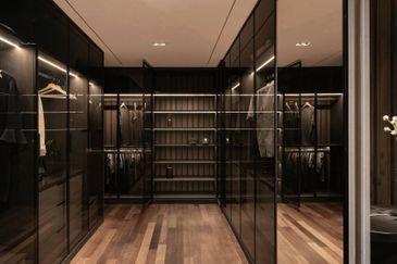 Kota Kemuing Lakeview House