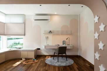 Kota Kemuing Lakeview House