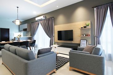 Brand New Kota Kemuning Luxury semi D within very safe gated community & beautiful landscaping environment.