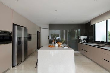 80 x 100 New Launching Bungalow IN Kota Kemuning