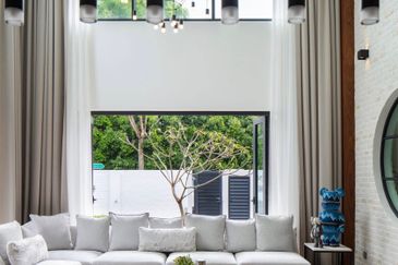 80 x 100 New Launching Bungalow IN Kota Kemuning