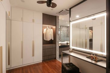 Cheapest semi-d in Kota Kemuning for 1.3M