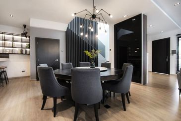 Prime Lakeside Living Semi-D Houses for 2.2M in Kota Kemuning