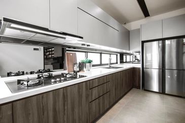 Prime Lakeside Living Semi-D Houses for 2.2M in Kota Kemuning