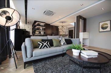 Prime Lakeside Living Semi-D Houses for 2.2M in Kota Kemuning