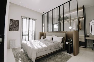 Lakeside view terrace house in Kota Kemuning