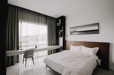 Lakeside view terrace house in Kota Kemuning