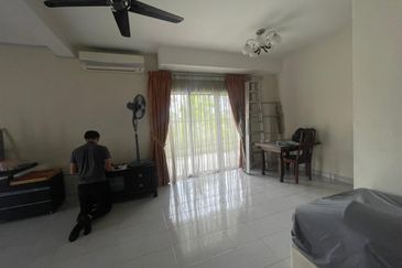Kemuning Green Hill 3 Corner unit for Sale
