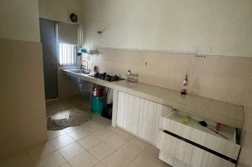 Kemuning Green Hill 3 Corner unit for Sale