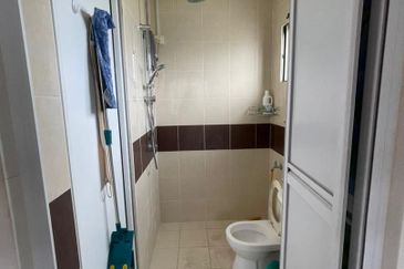 Kemuning Green Hill 3 Corner unit for Sale