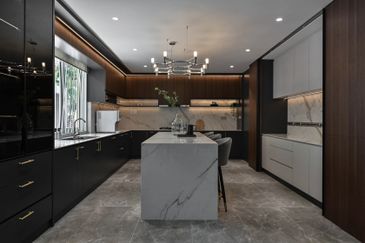 56 x 85 Bungalow in Kota kemuning