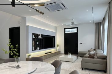 800k double storey house in Kota Kemuning