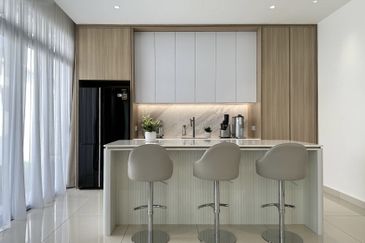 800k double storey house in Kota Kemuning