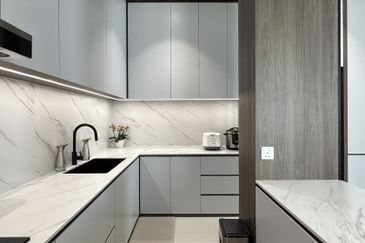 800k double storey house in Kota Kemuning