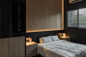 32 x 85 Semi d with only 1.4M!!!