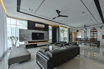 32 x 85 Semi d with only 1.4M!!!