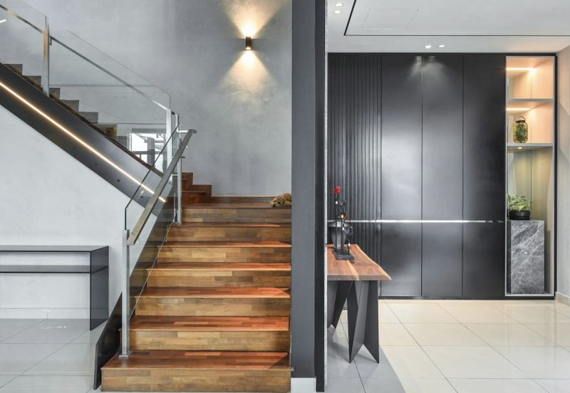 32 x 85 Semi d with only 1.4M!!!