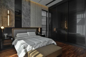 32 x 85 Semi d with only 1.4M!!!