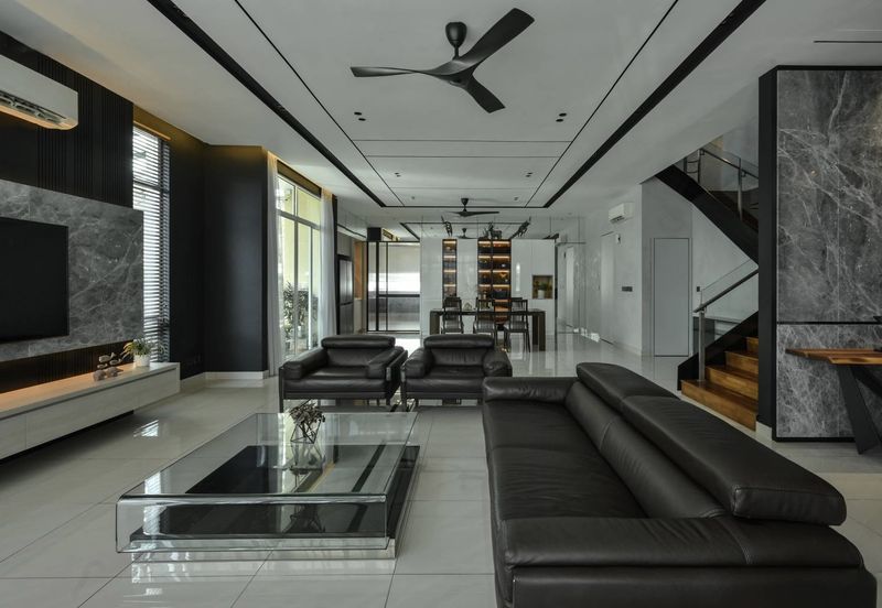 32 x 85 Semi d with only 1.4M!!!