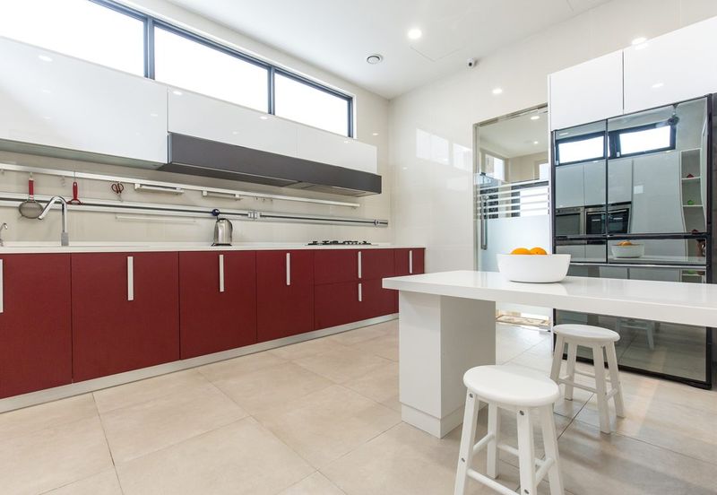 Kota Kemuning Villa Lakefront Bungalow 1.5M