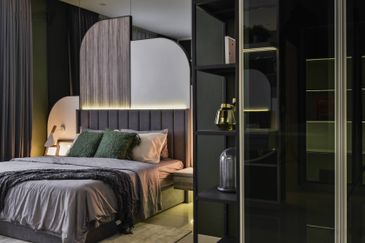 Puchong South 2sty Link Hse RM900k Inter End Corner