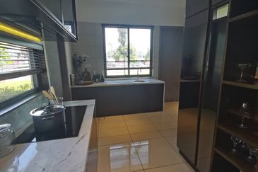 Kota Kemuning 2 Sty Superlink 26 x 70 