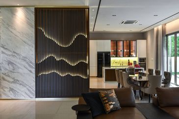 LUXURY 2 STOREY BUNGALOW IN KOTA KEMUNING