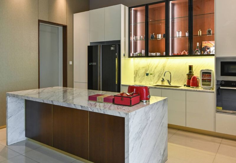 LUXURY 2 STOREY BUNGALOW IN KOTA KEMUNING