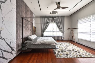 LUXURY 2 STOREY BUNGALOW IN KOTA KEMUNING