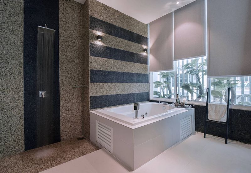 LUXURY 2 STOREY BUNGALOW IN KOTA KEMUNING