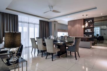 LUXURY 2 STOREY BUNGALOW IN KOTA KEMUNING