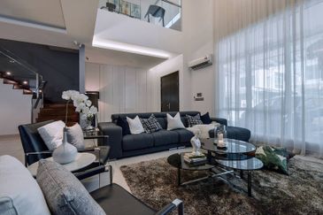 LUXURY 2 STOREY BUNGALOW IN KOTA KEMUNING