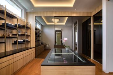  Big Land & Size VILLA with Beautiful Garden Towns