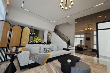 Luxurious Semi D in Kota Kemuning