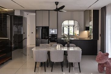 Persiaran Puncak Alam 1 