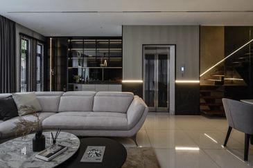 Persiaran Puncak Alam 1 