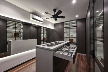 Persiaran Puncak Alam 1 