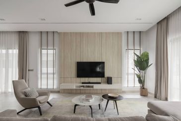 Persiaran Puncak Alam 1 