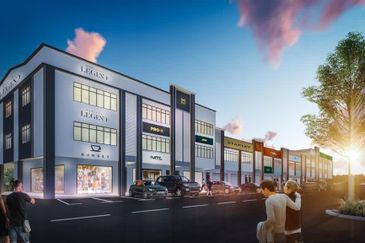 FREEHOLD DOUBLE STOREY SHOPLOT END and CORNER AVAILABLE