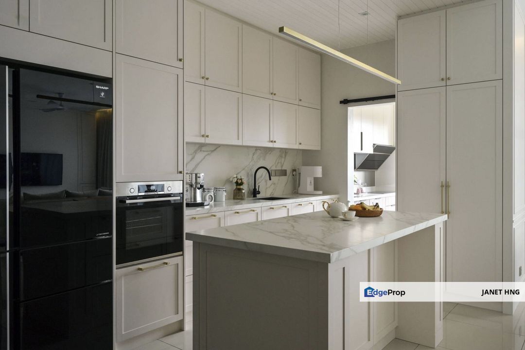 Move-In Ready Fully Furnished Premium Condominium – Kota Kemuning, Selangor, Telok Panglima Garang