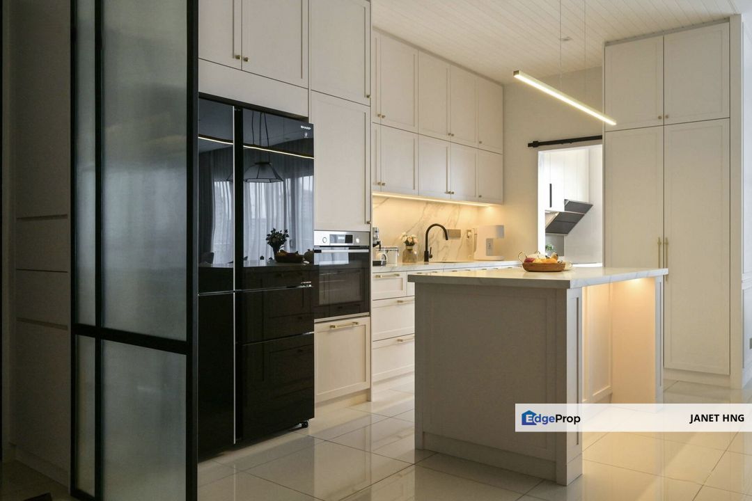 Move-In Ready Fully Furnished Premium Condominium – Kota Kemuning, Selangor, Telok Panglima Garang