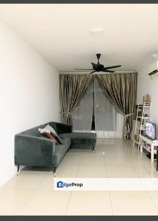Vista Alam ,Seksyen 14 Shah Alam, Partial Furnish 3r2b RM1950 For Rent, Selangor, Shah Alam