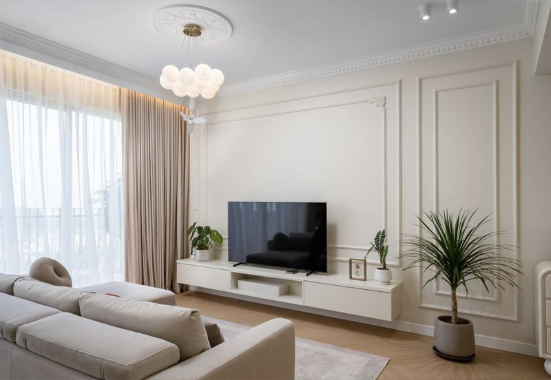 New Condo with 3 mins distance walk to shopping