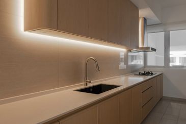 Luxurious Two-Story Home in Kota Kemuning Listed at 890K